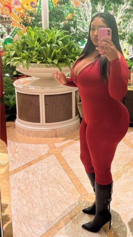 Manhattan Latina Curves Escort — Upscale Men Only, Video Verified - 1