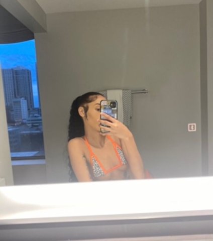 Norfolk, VA Female Escort — 23, pegged - 1