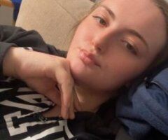 Minneapolis / St. Paul escorts - Minneapolis Snow Bunny Fun Escort (21) — Throat & Pussy Services