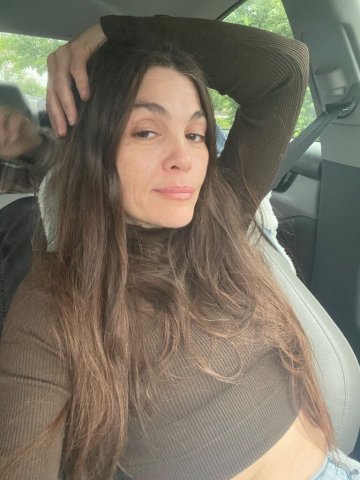 Dayton Female Escort — Joey the Ball Juggler (GFE, Fetish-Friendly) - 1