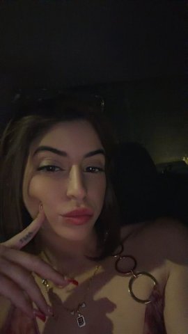 Manhattan Petite Islander Escort — Isabella (27) - 1