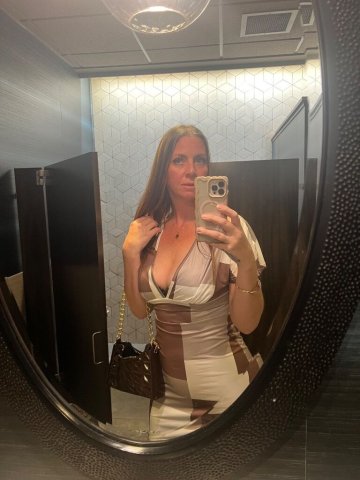 Misty Diva — 44 (6ft, 175lb, DD) - 1