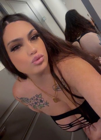 Jazzy — Latina Curvy Escort (25) - 1