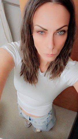 Buffalo NY Female Escort — Outcalls, Incalls & Cardates (No Deposit) - 1