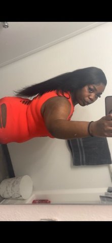 Seattle WA Female Escort — Incall & Outcall Booking (Serious Inquiries) - 1