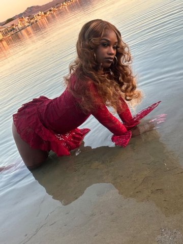Nana — Female Escort in Philadelphia (In-call & Out-calls) - 1