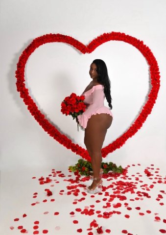 Raleigh-Durham Female Escort — Dominican & Nigerian, BDSM/Nuru friendly - 1