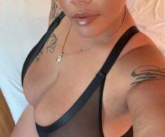 Manhattan escorts - Manhattan Female Escort — Megan (discreet wet girl party package)