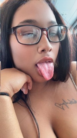 Bloomington, IL Female Escort — QV only, car dates, $80 - 1