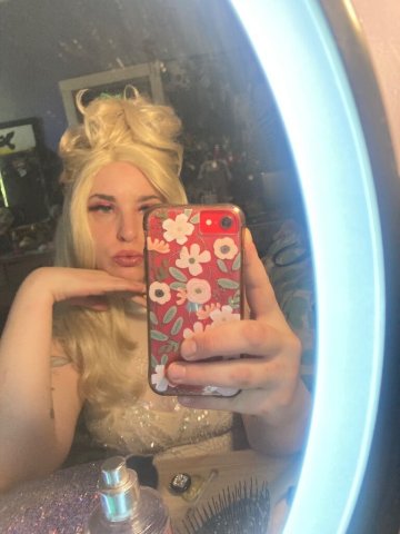 Cincinnati Female Escort — Monday Morning Specials (Incall Only) - 1