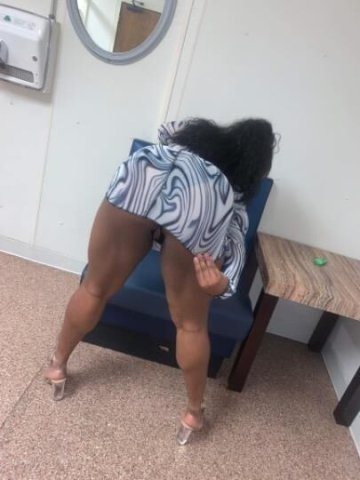 Cedar Rapids Iowa Female Escort — Mature & Groomed Date Specials - 1