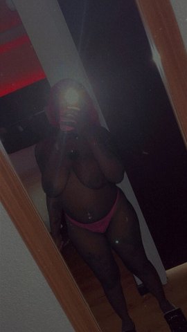 Petite 4'11 escort ready for incall or outcall (Augusta/Grovetown) - 1