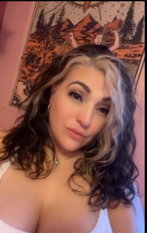 Palm Springs Busty Blonde Party Girl — Curvy 5'6 Triple D - 1