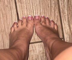 Holiday Incall Specials — Female Escort, Curly Hair & Brown Eyes - Image 3
