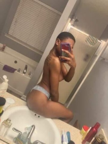Long Beach Petite Ebony Escort — Carmen, Wet & Ready - 1