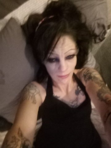 Denver Female Escort — cardate & outcall, BDSM/kink-friendly DOM - 1