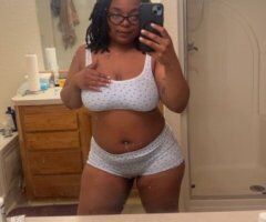 Washington D.C. Female Escort — CarPlay & Incall - Image 4
