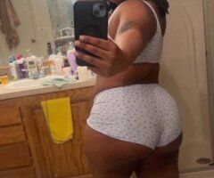 Washington D.C. Female Escort — CarPlay & Incall - Image 5