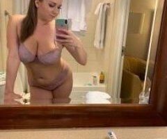 Portland escorts - Portland OR Female Escort — Curvy & discreet 24/7 session now