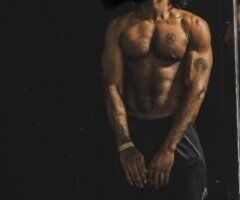Chicago Male Escort for a Discreet, No-Rush Full Experience - Image 2
