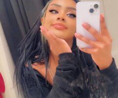 Petite Female Escort — Upscale Outcalls & Car Dates (Oakland/East Bay) - Image 1