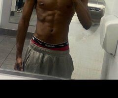 Detroit escorts - Detroit Male Escort — HMU, massages, personal training, yard work, cleaning