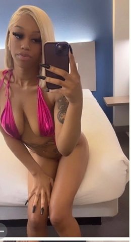 Light-skin big booty escort in Waldorf (incalls near St Charles Mall) - 1