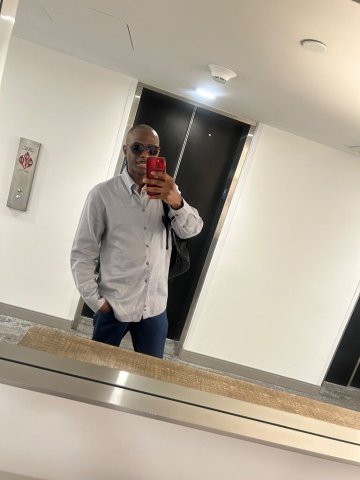 Sacramento Male Escort — Discreet, educated, and massage + dominating sessions - 1