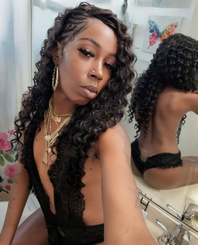 San Fernando Valley Female Escort — Private room pickup - 1