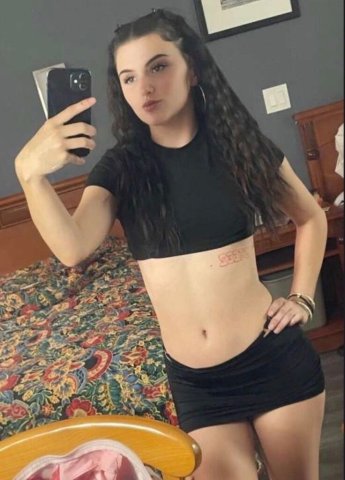 Seattle Female Escort — Outcalls, Face Verification Required - 1