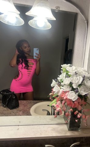 Bambii — Slim Sweet Female Escort (Portland) — Outcalls Only - 1