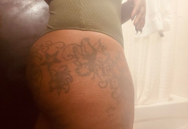 Naughty Nikki (26) — Tulsa Female Escort for Incall & Outcall Specials - 1