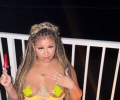Minneapolis / St. Paul escorts - Minneapolis / St. Paul Sweet Candy Flavored Escort (Chocolate & Vanilla) — Two Girls