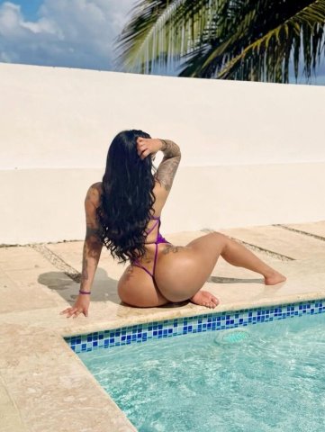 Latina caliente disponible para complacerte en todos tus fetiches - 1