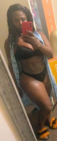 Clarksville TN Female Escort — no outcalls, no bare, no lowballing - 1