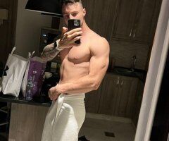 Asheville escorts - Asheville Tall Hung 12-Inch Master Jock — Full-Body Oil Massage (Head to Toe) Nude