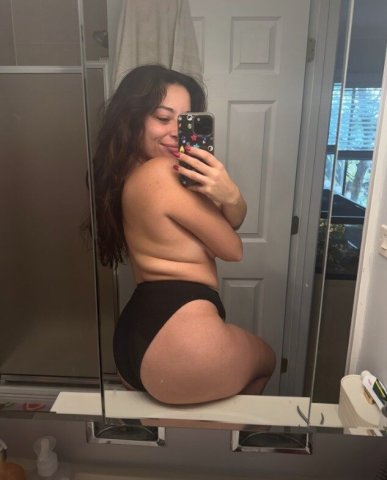Denver Petite Female Escort — Facetime, Pics & Videos + Full Service - 1