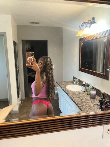 San Francisco Female Escort — petite full-figure exotic provider - 1