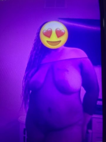 Minneapolis / St. Paul Outcall — Car Fun (No Oral, No Anal, Condoms Required) - 1