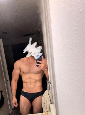 Acompañante Latino o sexo servidor — venta contigo (solo mujeres) - 1