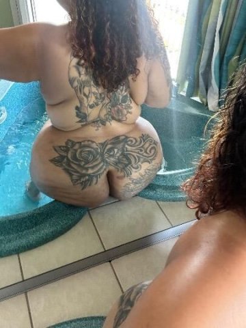Concord Trucker-Friendly BBW Escort — Real MS Red Berry (Tatted, 32) - 1