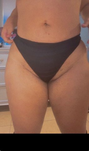 Goddess-style 35 escort in Allentown, PA (real pics, incall & outcall) - 1