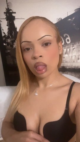 Seattle WA Female Escort — Outcall Only (Deposit Required), No GFE/Bare/BBBJ - 1