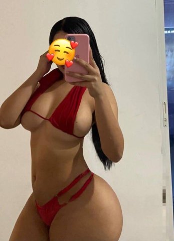 Latina Female Escort — muy juguetona sin rush - 1