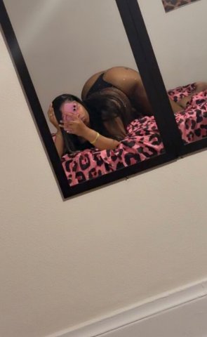 Minneapolis / St. Paul Chocolate-Themed Escort — Private, Thick, Drama-Free - 1