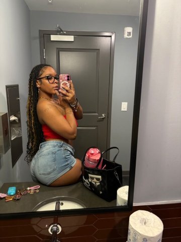 Greenville Winter Wonderland—Female Escort (Video Verification Required) - 1