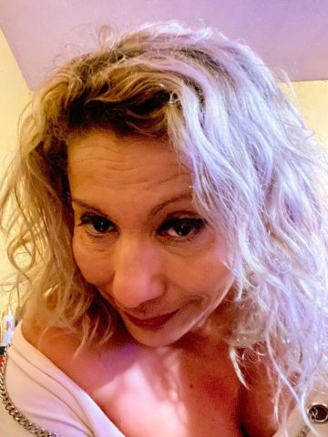 Memphis Female Escort — In-Call Throat Goat & Wet Mouth - 1