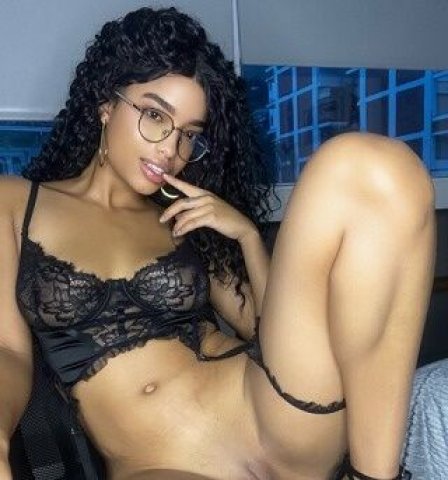 Flint Petite Female Escort — Incall/Outcall + GFE, Nuru Happy Ending - 1