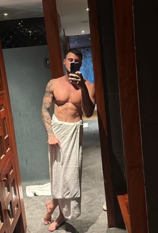 9-Inch Dick — Incall/Outcall + FaceTime Show (Iowa City, IA) - 1