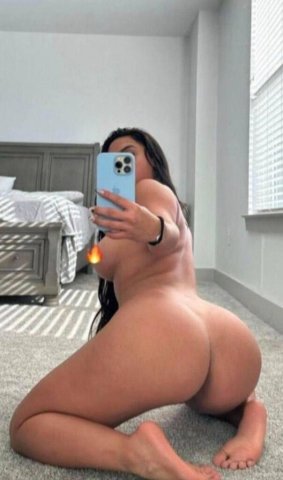 Venezuelan Female Escort in Washington, DC — in-person doggy-style - 1